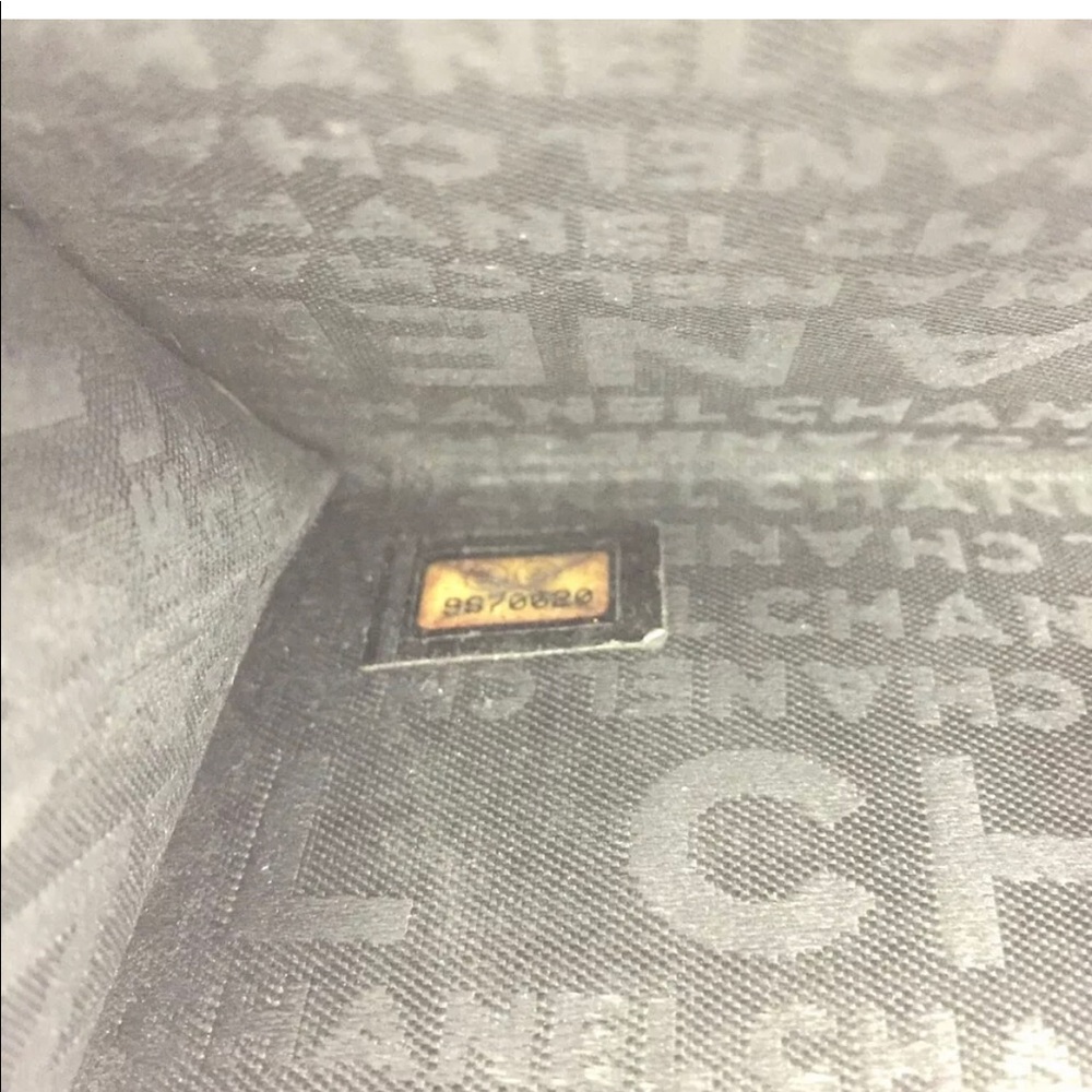 100% authentic Chanel wallet- SOLD - Picture 5 of 6